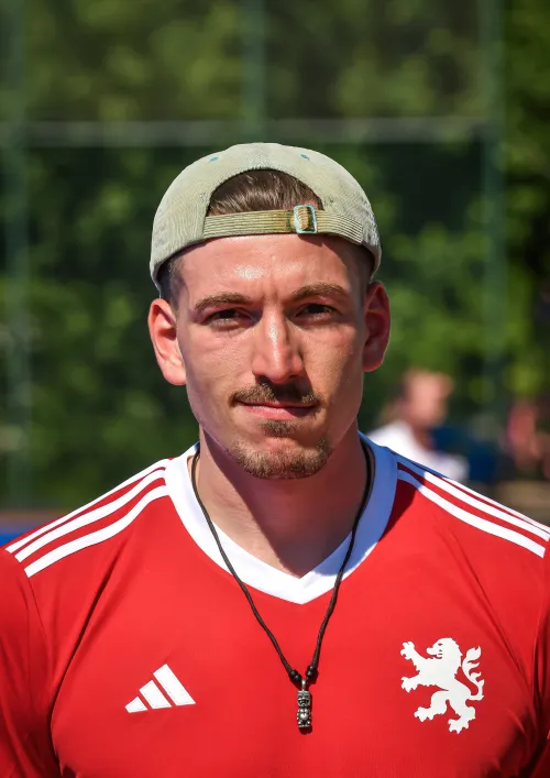 player image